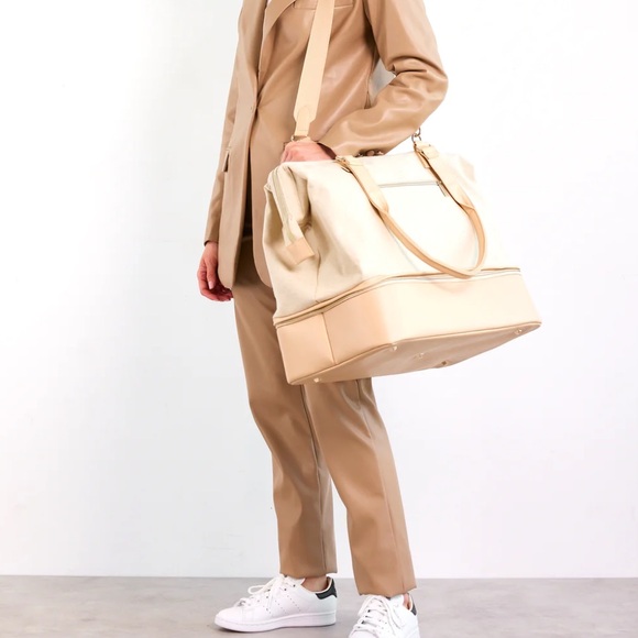 Beis Convertible Weekender - Picture 2 of 8